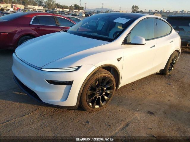 2026 TESLA MODEL Y 7SAYGDEE8TF331279 Photo 1