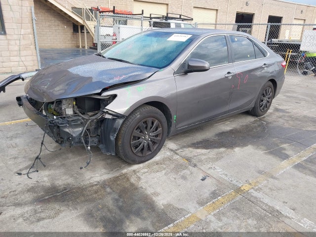 2017 Toyota Camry Le მანქანა იყიდება აუქციონზე, vin: 4T1BF1FK3HU634439, აუქციონის ნომერი: 44026982