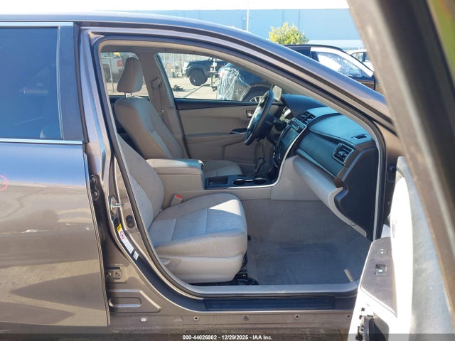2017 Toyota Camry Le მანქანა იყიდება აუქციონზე, vin: 4T1BF1FK3HU634439, აუქციონის ნომერი: 44026982