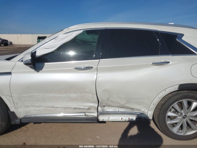 3PCAJ5M39KF126915 Infiniti Qx50 Essential