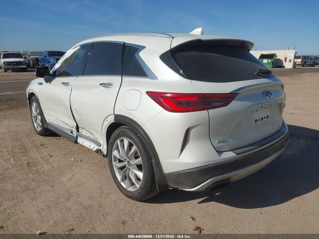 3PCAJ5M39KF126915 Infiniti Qx50 Essential