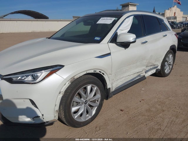 3PCAJ5M39KF126915 Infiniti Qx50 Essential