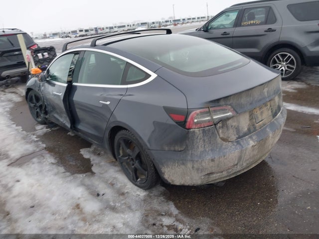 2019 TESLA MODEL 3 5YJ3E1EA9KF325661 Photo 2