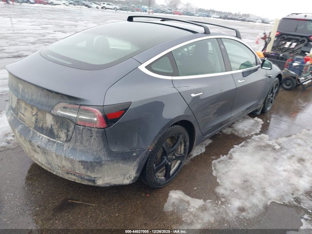 2019 TESLA MODEL 3 5YJ3E1EA9KF325661 Photo 3