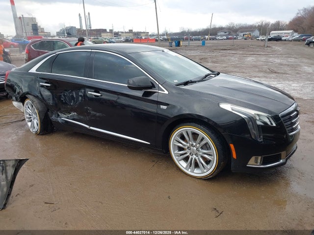 2018 CADILLAC XTS 2G61M5S32J9135360 Photo 0