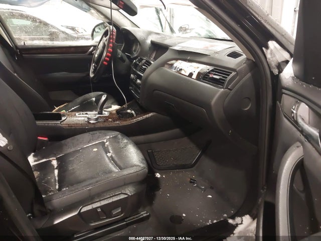 2017 BMW X3 5UXWX9C33H0T23808 Photo 4