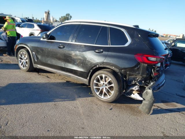 2020 BMW X5 5UXCR4C03L9B02268 Photo 2