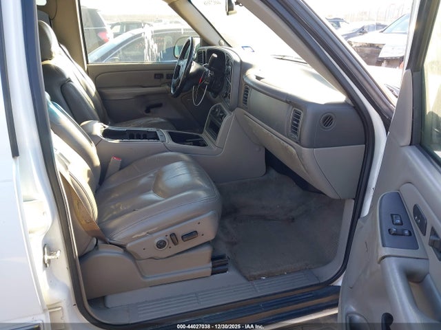 44027038 :رقم المزاد ، 1GKEC13T75R182960 vin ، 2005 Gmc Yukon Slt مزاد بيع