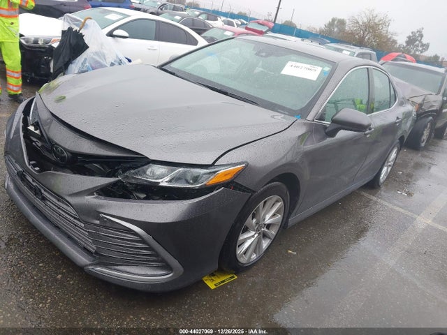 Toyota CAMRY LE 2023 4T1C11AK9PU123729 Image 2