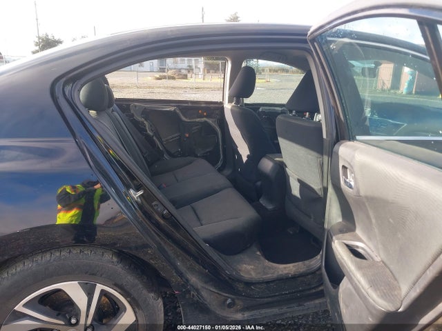 1HGCR2F30HA272040 Honda ACCORD LX