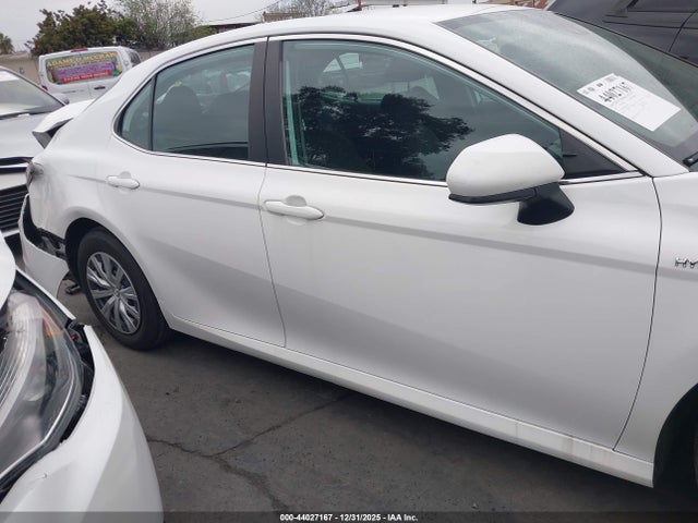 4T1B31HK5KU513537 Toyota Camry Hybrid Le