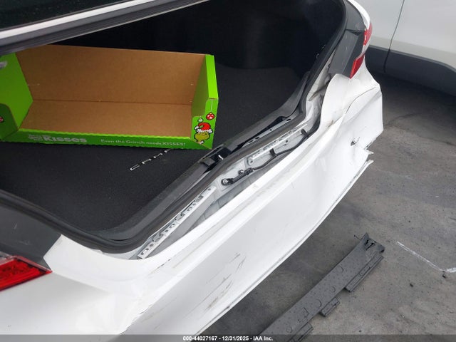 4T1B31HK5KU513537 Toyota Camry Hybrid Le