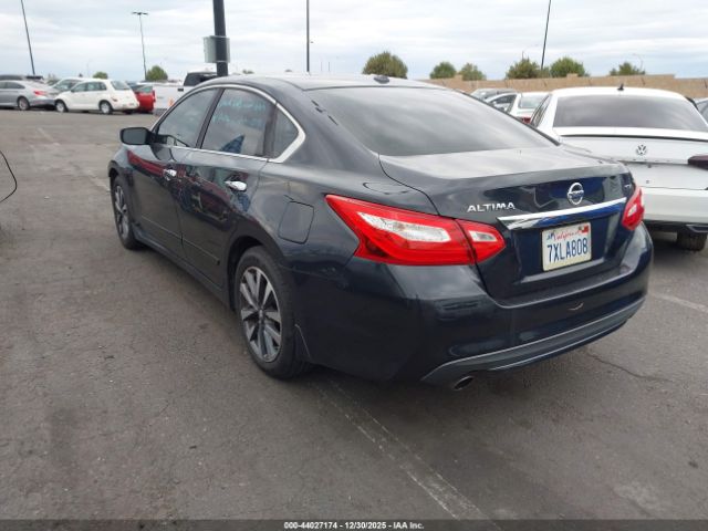 2017 NISSAN ALTIMA 1N4AL3AP9HC142422 Photo 2