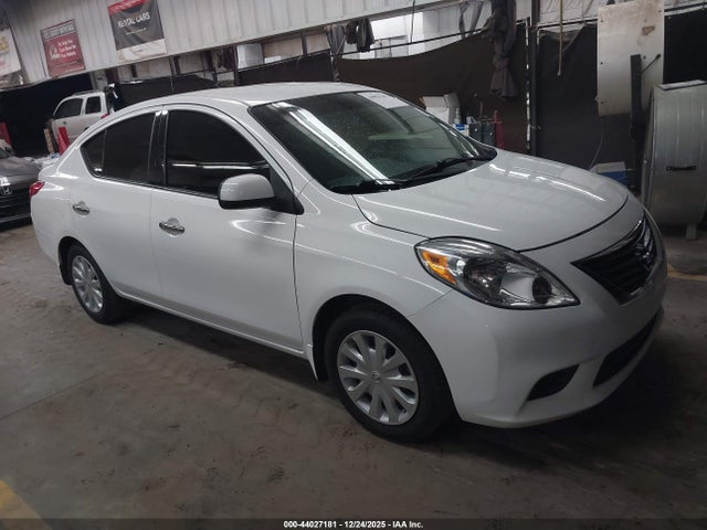 3N1CN7AP0EK447949 Nissan Versa 1.6 Sv