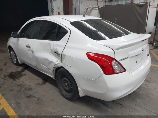 3N1CN7AP0EK447949 Nissan Versa 1.6 Sv