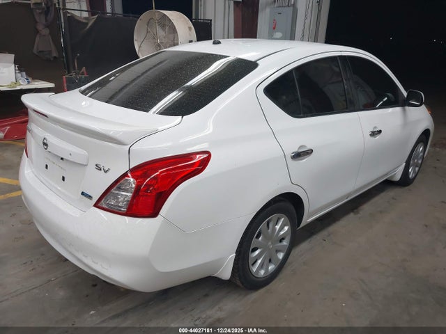 3N1CN7AP0EK447949 Nissan Versa 1.6 Sv