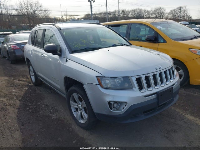 Продажа на аукционе авто 2014 Jeep Compass Sport, vin: 1C4NJDBB4ED567529, номер лота: 44027203