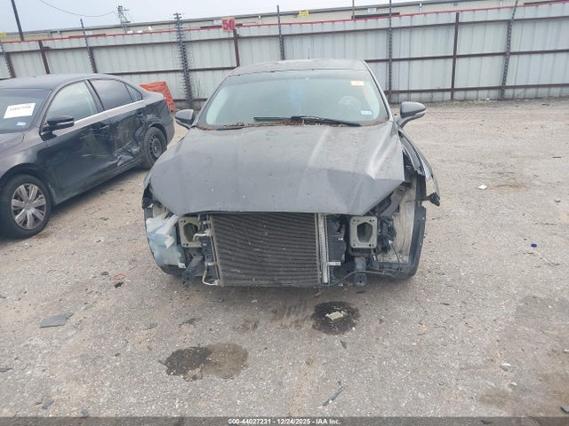44027231 :رقم المزاد ، 3FA6P0H7XGR143240 vin ، 2016 Ford Fusion Se مزاد بيع