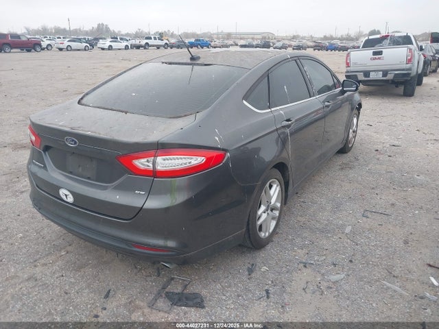 44027231 :رقم المزاد ، 3FA6P0H7XGR143240 vin ، 2016 Ford Fusion Se مزاد بيع
