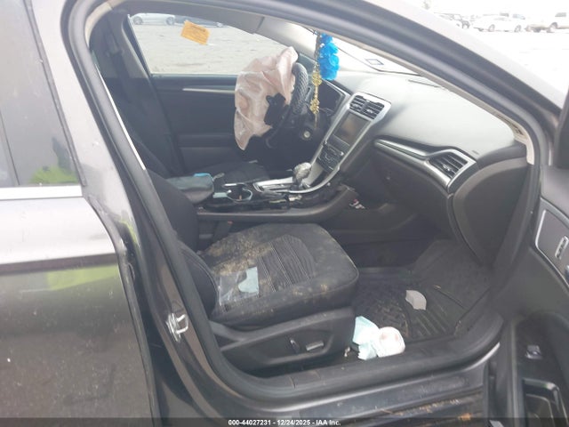 44027231 :رقم المزاد ، 3FA6P0H7XGR143240 vin ، 2016 Ford Fusion Se مزاد بيع