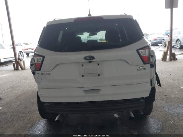 1FMCU9GD5JUA87155 Ford ESCAPE SE