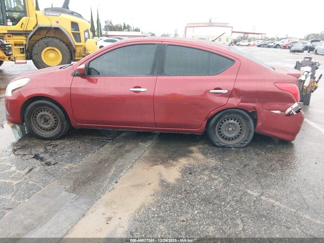 3N1CN7AP2JL827797 Nissan Versa 1.6 Sv
