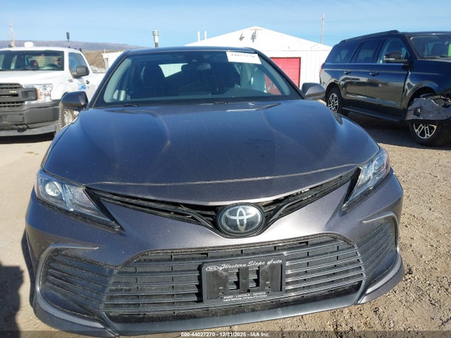4T1C11BK8NU054639 Toyota Camry Le Awd