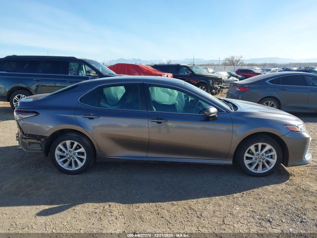 4T1C11BK8NU054639 Toyota Camry Le Awd