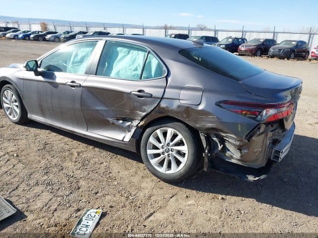 4T1C11BK8NU054639 Toyota Camry Le Awd