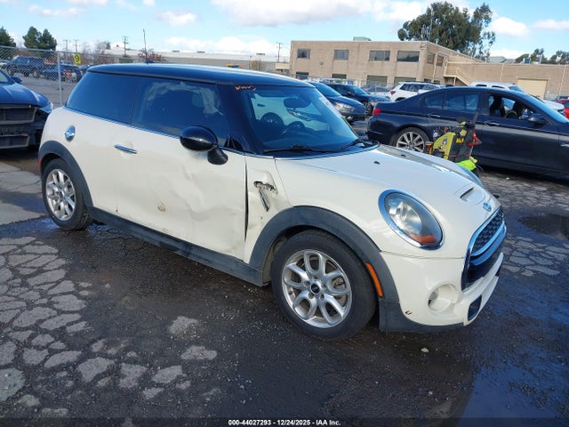 2017 MINI HARDTOP WMWXP7C55H2A45431 Photo 0