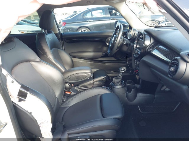 2017 MINI HARDTOP WMWXP7C55H2A45431 Photo 4