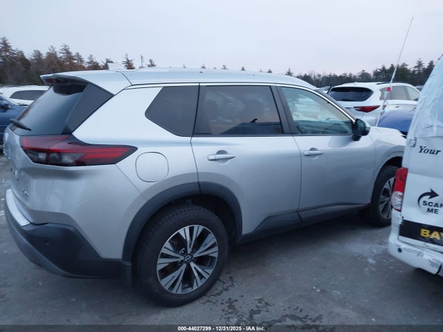 5N1BT3BB0NC684968 Nissan Rogue Sv Intelligent Awd