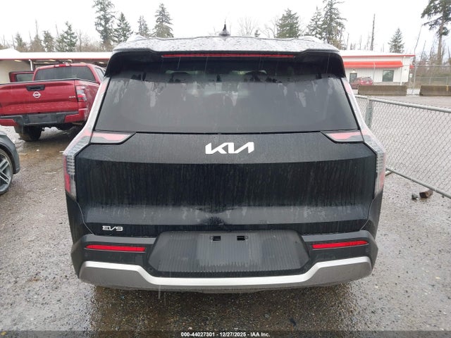 5XYAFFS55TG012836 KIA Ev9 Wind