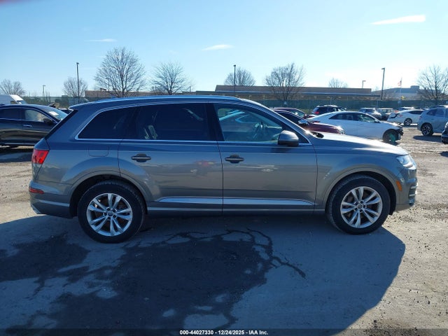 WA1LAAF70HD046429 Audi Q7 3.0t Premium