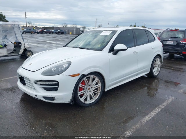 Porsche Cayenne Gts 2014 WP1AD2A20ELA73362 Image 2
