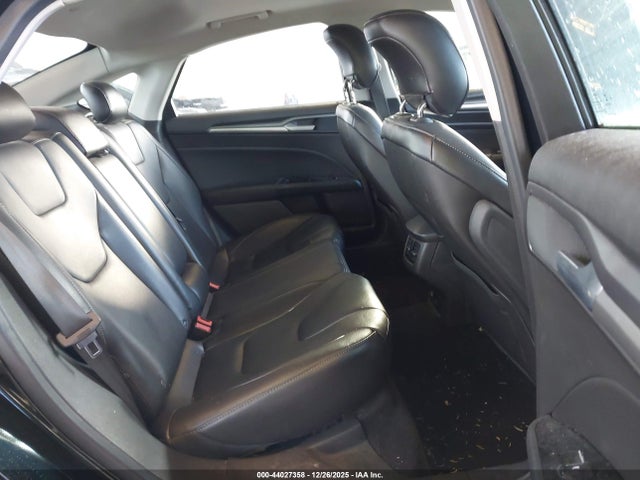 3FA6P0RU9ER228068 Ford Fusion Hybrid Titanium