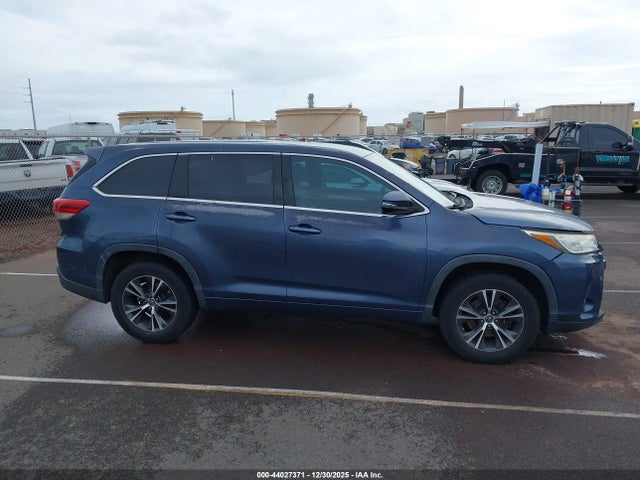 5TDZARFH1HS023589 Toyota Highlander Le