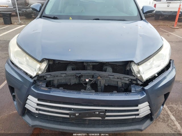 5TDZARFH1HS023589 Toyota Highlander Le