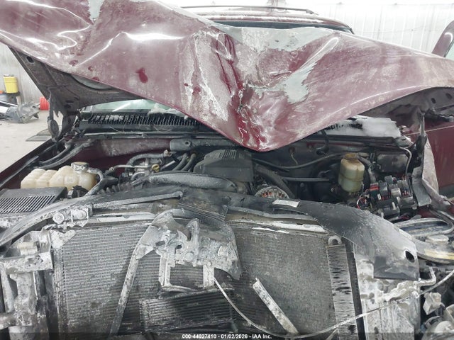 2000 Chevrolet Suburban 1500 Ls მანქანა იყიდება აუქციონზე, vin: 3GNFK16T0YG140933, აუქციონის ნომერი: 44027410