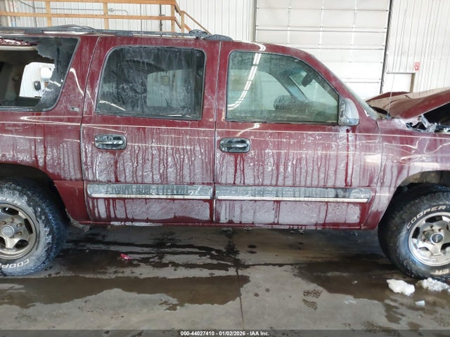 2000 Chevrolet Suburban 1500 Ls მანქანა იყიდება აუქციონზე, vin: 3GNFK16T0YG140933, აუქციონის ნომერი: 44027410