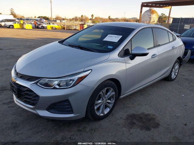 Chevrolet CRUZE LS 2019 1G1BC5SM7K7151689 Image 2
