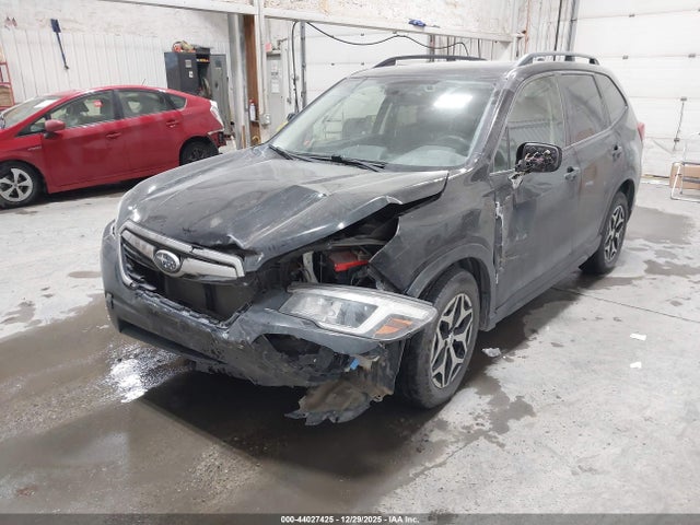 44027425 :رقم المزاد ، JF2SKAECXKH401122 vin ، 2019 Subaru Forester Premium مزاد بيع