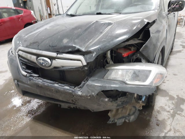 44027425 :رقم المزاد ، JF2SKAECXKH401122 vin ، 2019 Subaru Forester Premium مزاد بيع