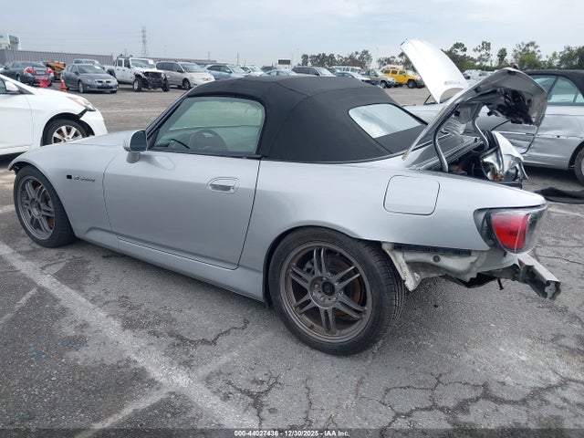2002 HONDA S2000 JHMAP114X2T000918 Photo 2