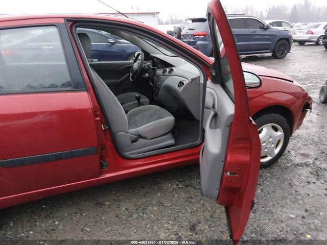 2003 FORD FOCUS 1FAFP33P03W324394 Photo 4