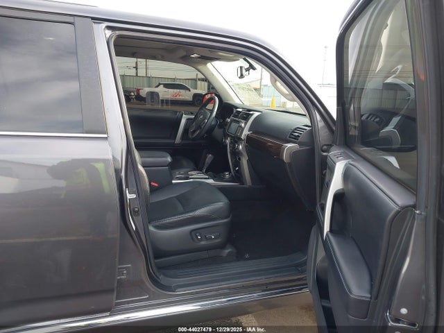 Toyota 4runner Limited 2018 JTEBU5JR4J5608062 Image 5