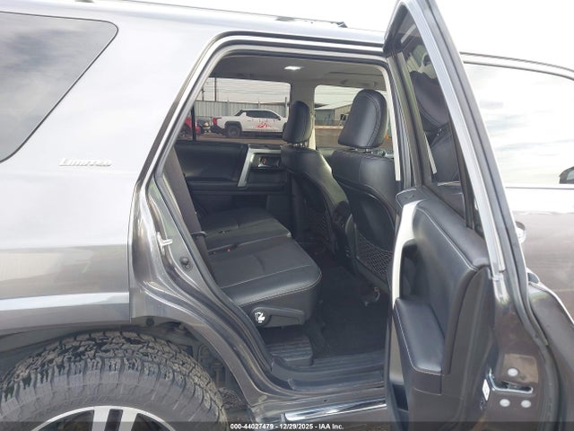 Toyota 4runner Limited 2018 JTEBU5JR4J5608062 Image 8