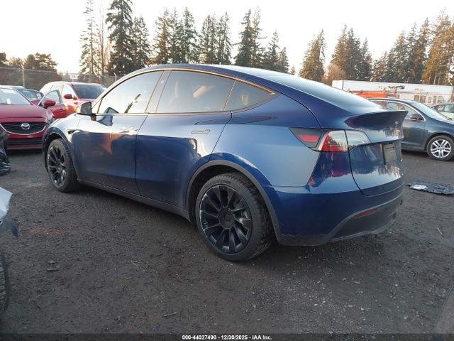 2024 TESLA MODEL Y 7SAYGDEE6RF982032 Photo 2