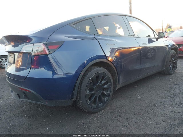 2024 TESLA MODEL Y 7SAYGDEE6RF982032 Photo 3