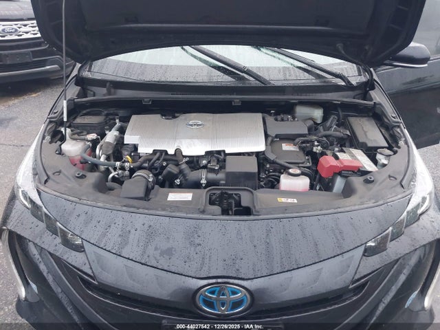 JTDKAMFP6N3202056 Toyota Prius Prime Xle